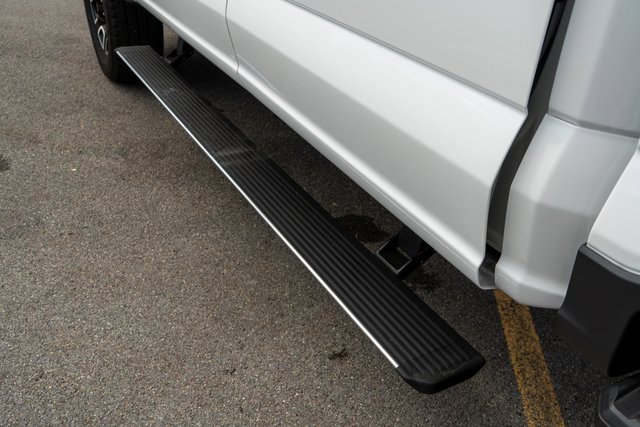 Used 2025 Ford F350 Platinum w/ FX4 Off-Road Package image 10