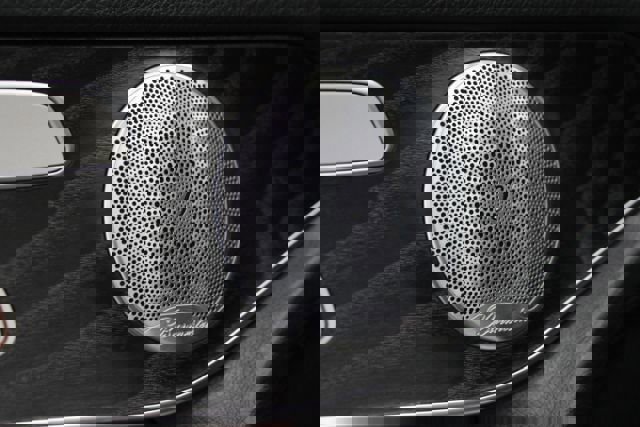 Used 2018 Mercedes-Benz GLC 300 4MATIC w/ AMG Line image 11