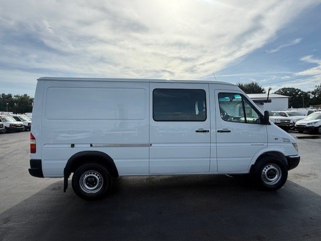 Used 2003 Dodge Sprinter 2500 image 4