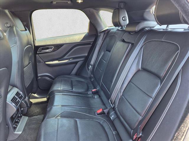 Used 2017 Jaguar F-PACE S AWD/4WD image 18