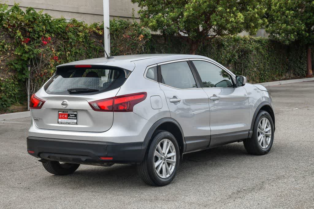 Used 2019 Nissan Rogue Sport S w/ Appearance Package FWD image 9