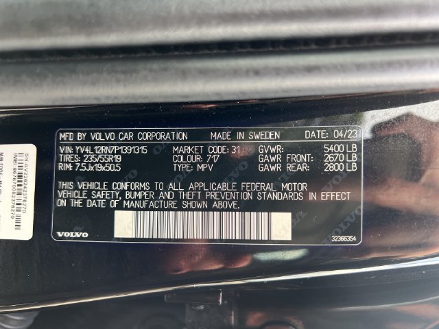 Used 2023 Volvo XC60 B5 Plus AWD/4WD image 17