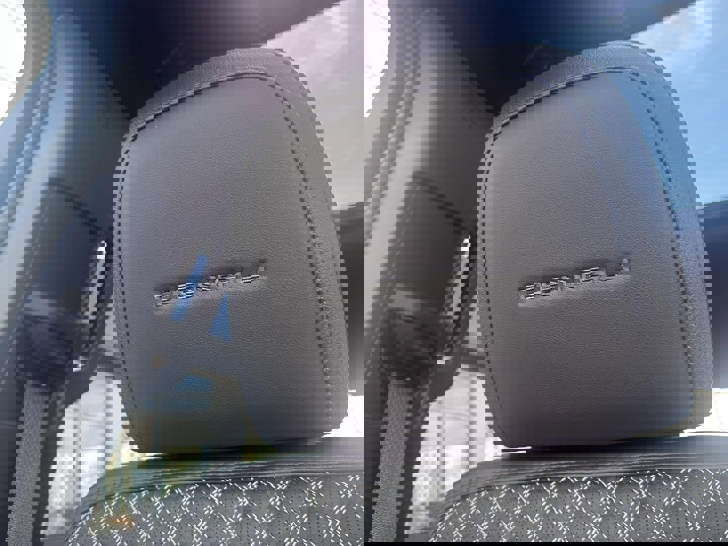 New 2026 GMC Acadia Denali w/ Super Cruise Package image 30