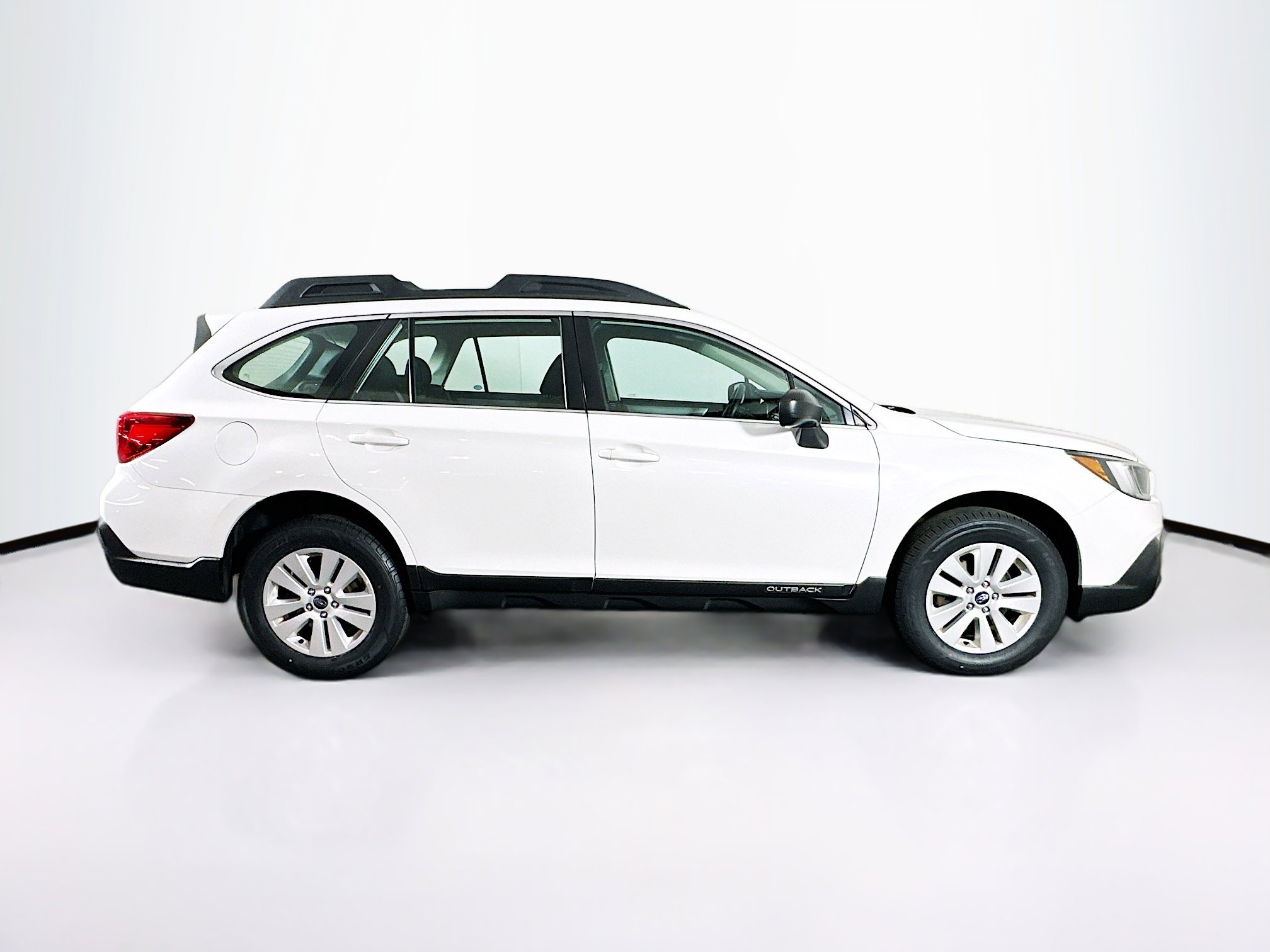 Used 2019 Subaru Outback 2.5i image 10