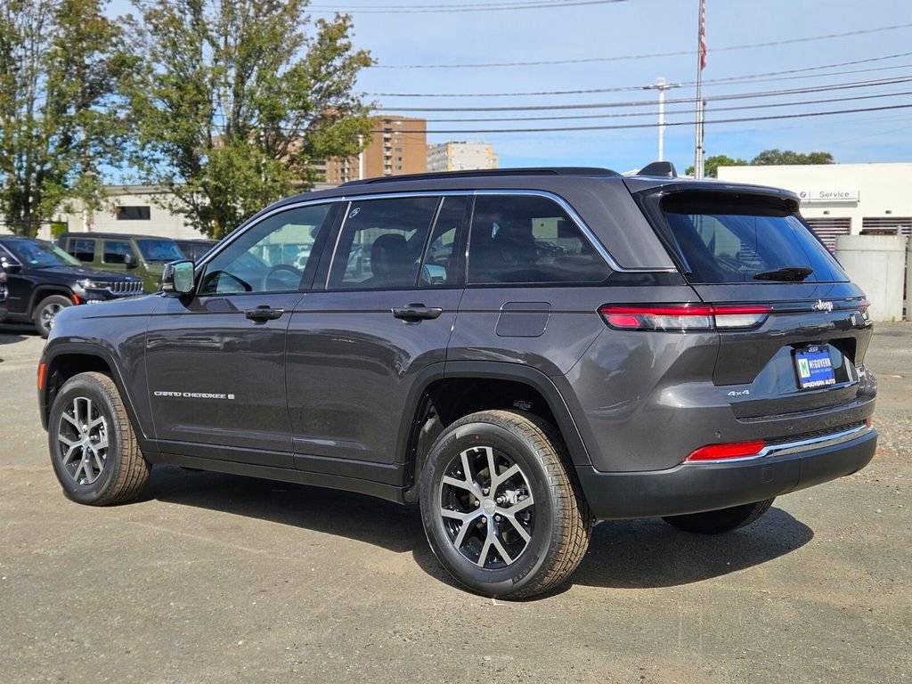 New 2025 Jeep Grand Cherokee Limited image 3