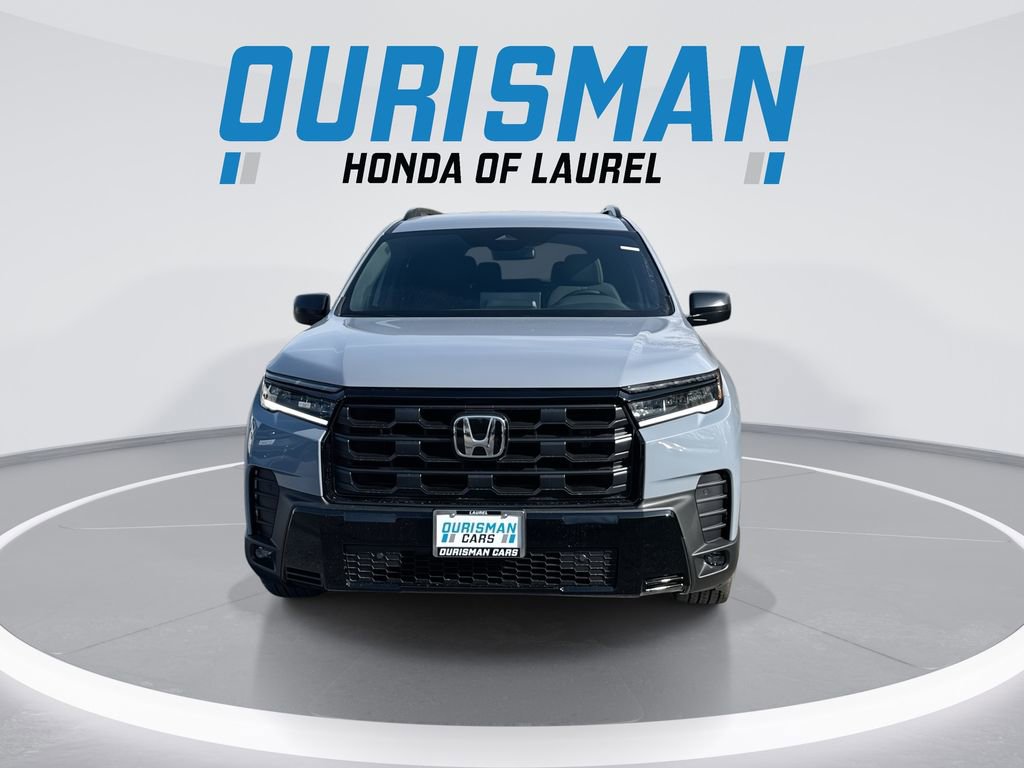 New 2026 Honda Pilot Sport image 3