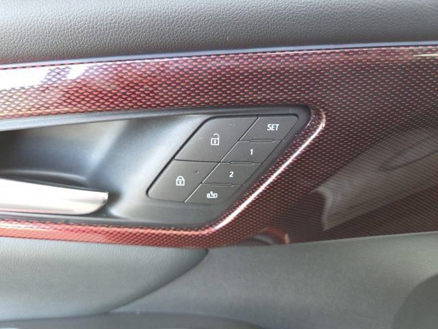 Used 2026 Chevrolet Traverse RS AWD/4WD image 16