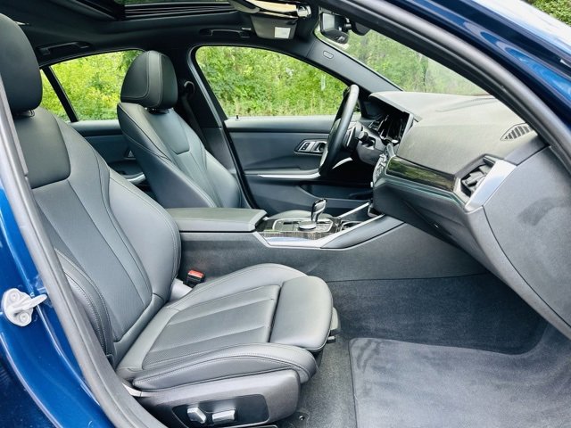 Used 2022 BMW 330i xDrive Sedan w/ Driving Assistance Package image 24