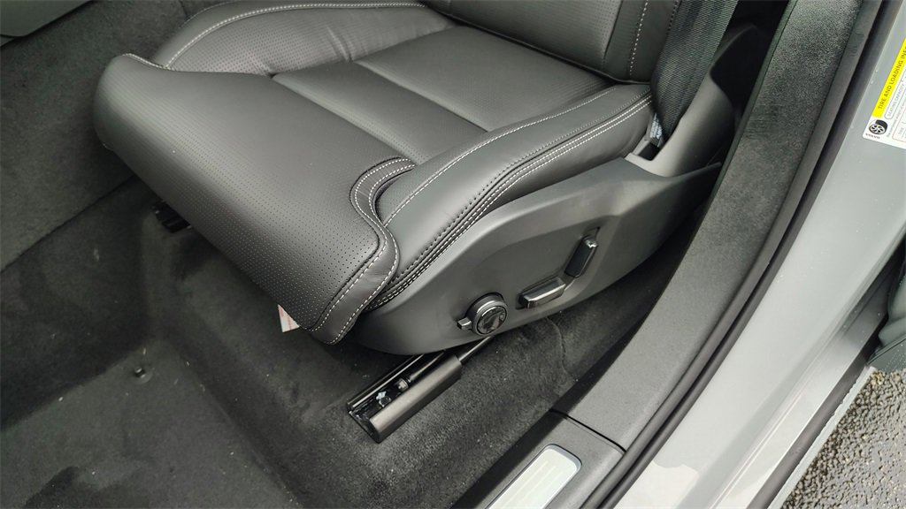 New 2026 Volvo XC90 B6 Ultra w/ Protection Package image 11