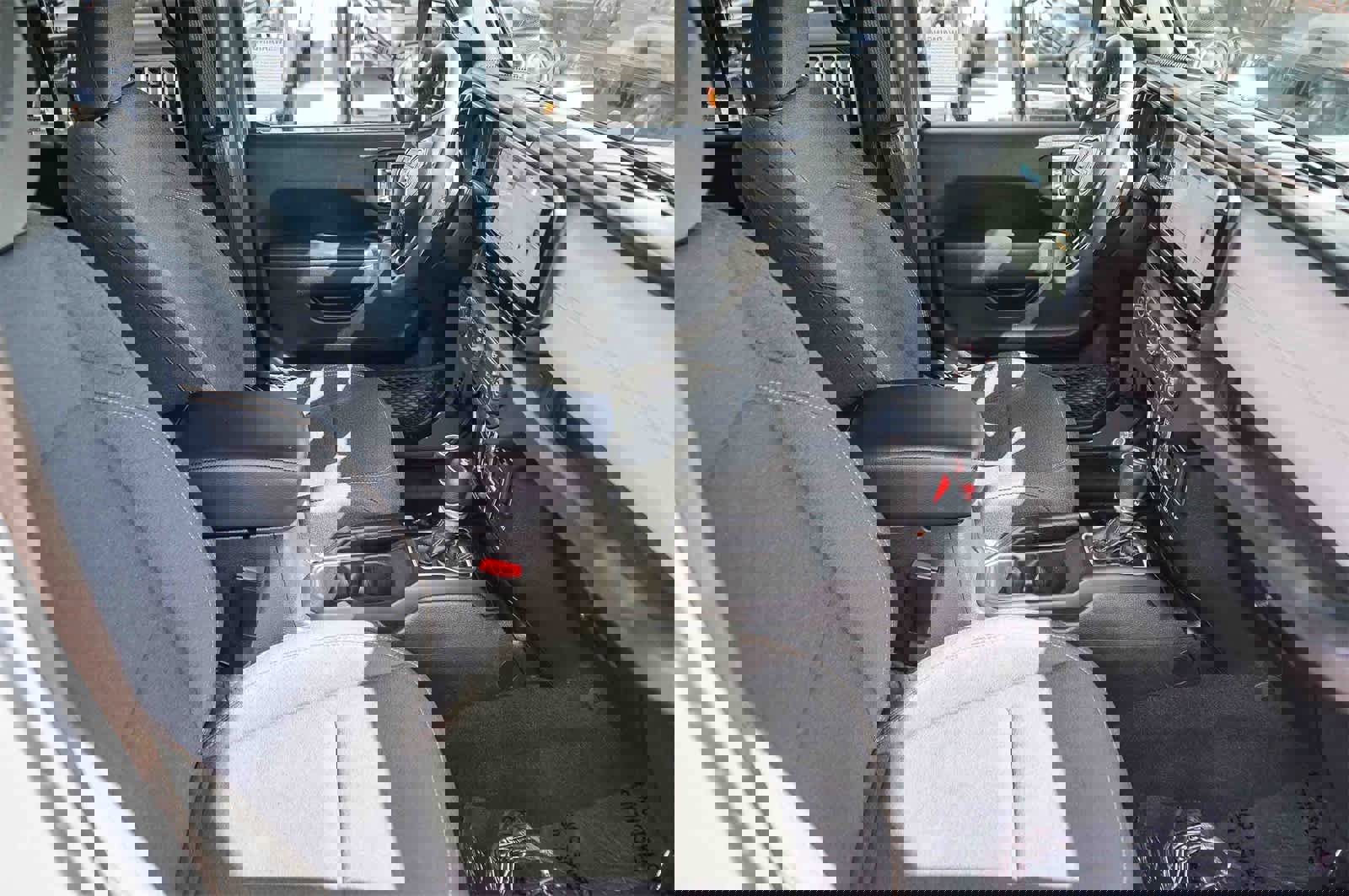 Used 2025 Jeep Wrangler Willys image 15