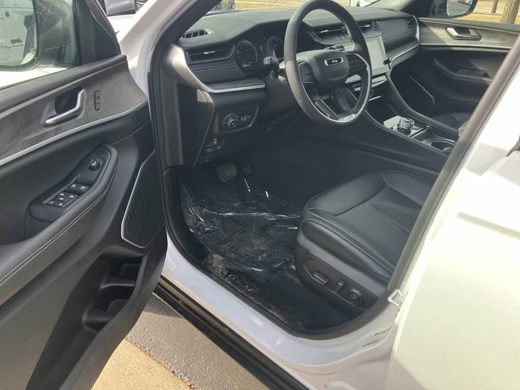 New 2026 Jeep Grand Cherokee Limited image 31