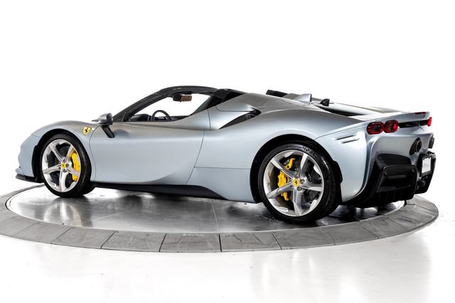 Used 2024 Ferrari SF90 Spider AWD/4WD image 8