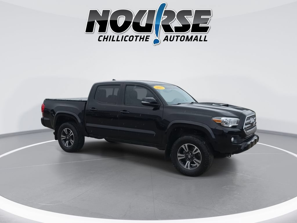 Used 2017 Toyota Tacoma TRD Sport w/ Tow Package (A/T) AWD/4WD image 2