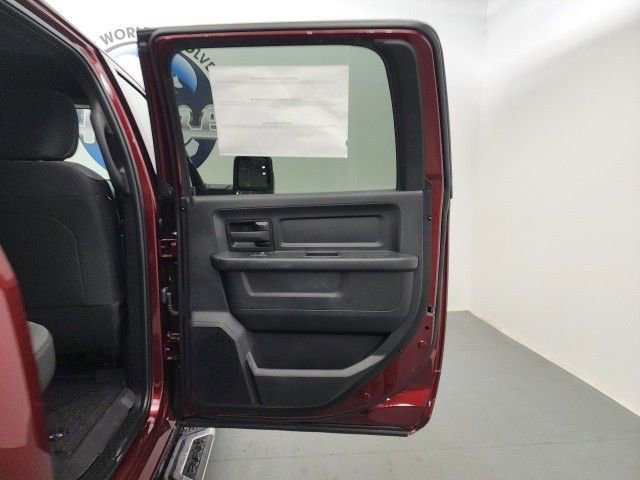 New 2024 RAM 3500 Tradesman w/ Towing Technology Group image 21