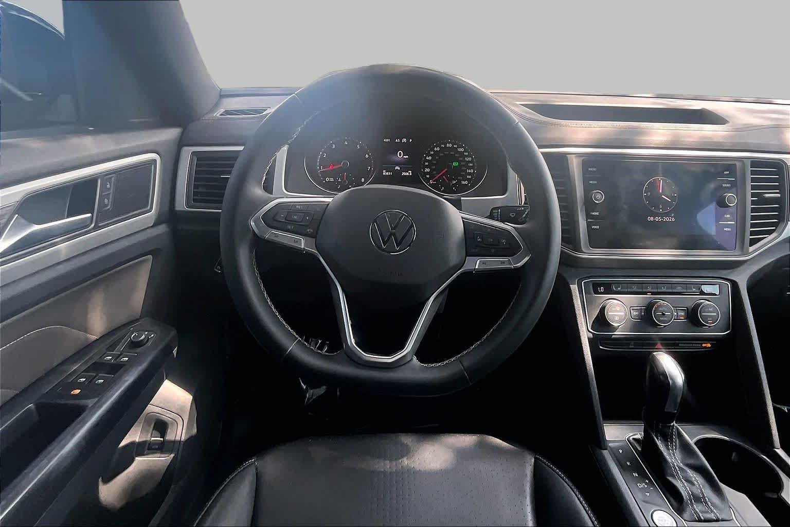 Used 2021 Volkswagen Atlas Cross Sport SE FWD image 6