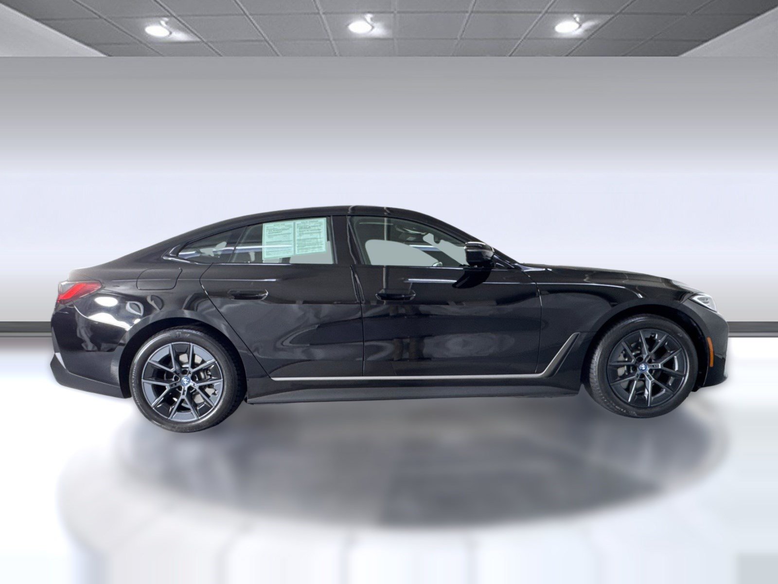Used 2023 BMW i4 eDrive35 w/ Premium Package RWD image 7