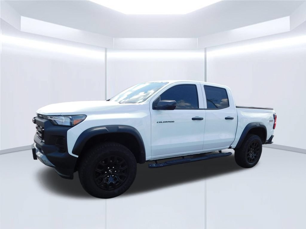 Used 2025 Chevrolet Colorado Trail Boss AWD/4WD image 11