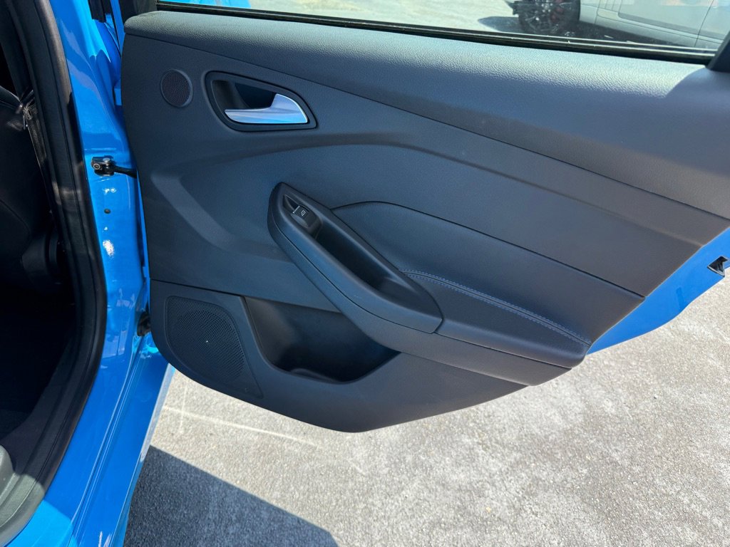 Used 2017 Ford Focus RS AWD/4WD image 76