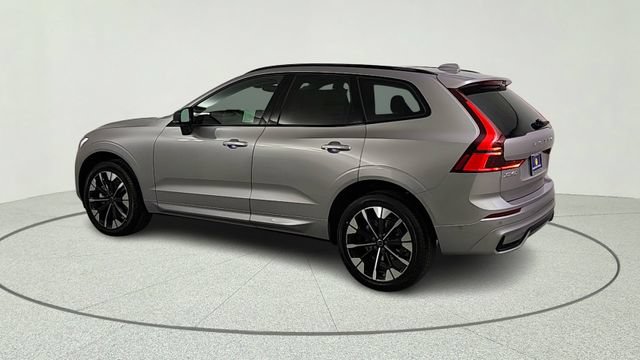 New 2026 Volvo XC60 B5 Plus w/ Climate Package PRO AWD/4WD image 7