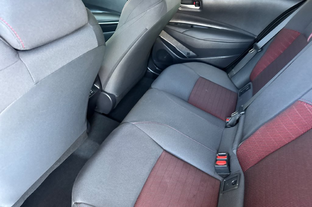 Used 2024 Toyota Corolla SE FWD image 5