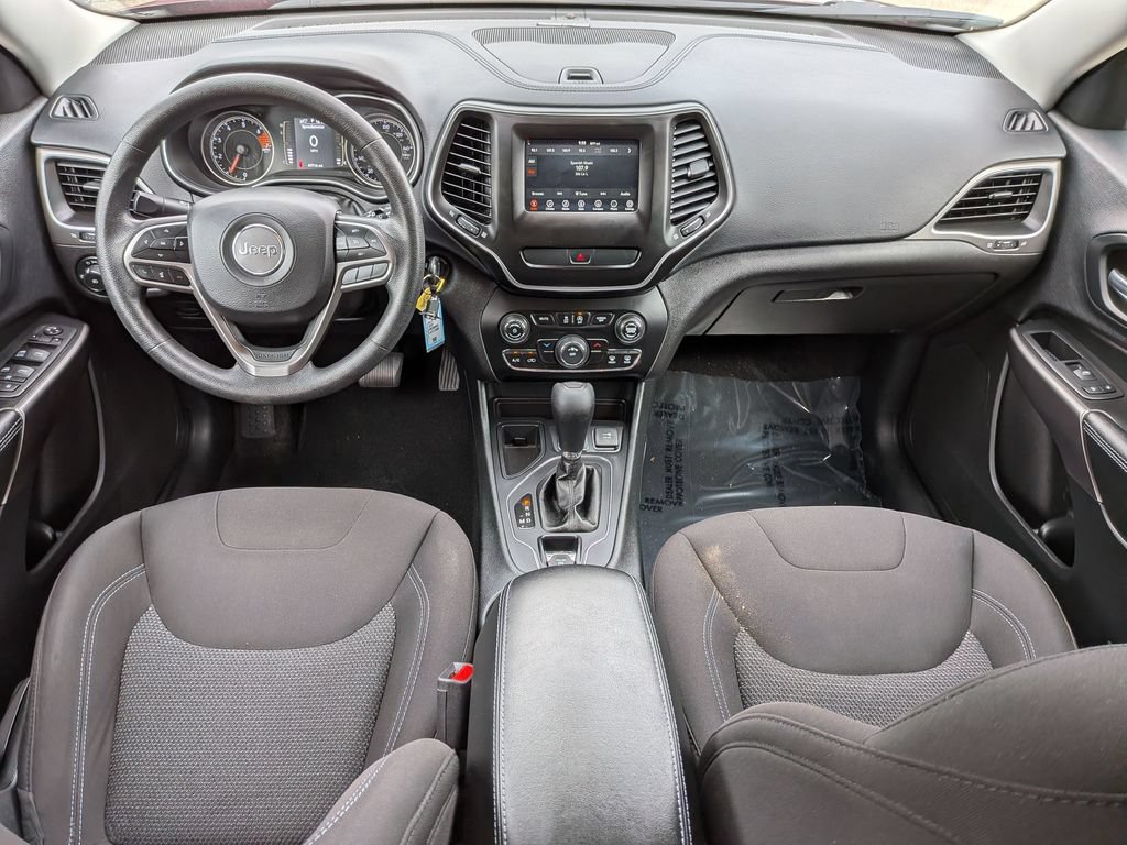 Used 2019 Jeep Cherokee Latitude w/ Popular Appearance Group FWD image 5