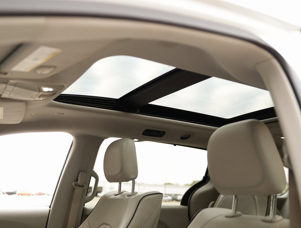 Used 2018 Chrysler Pacifica Limited w/ Advanced Safetytec Group image 26