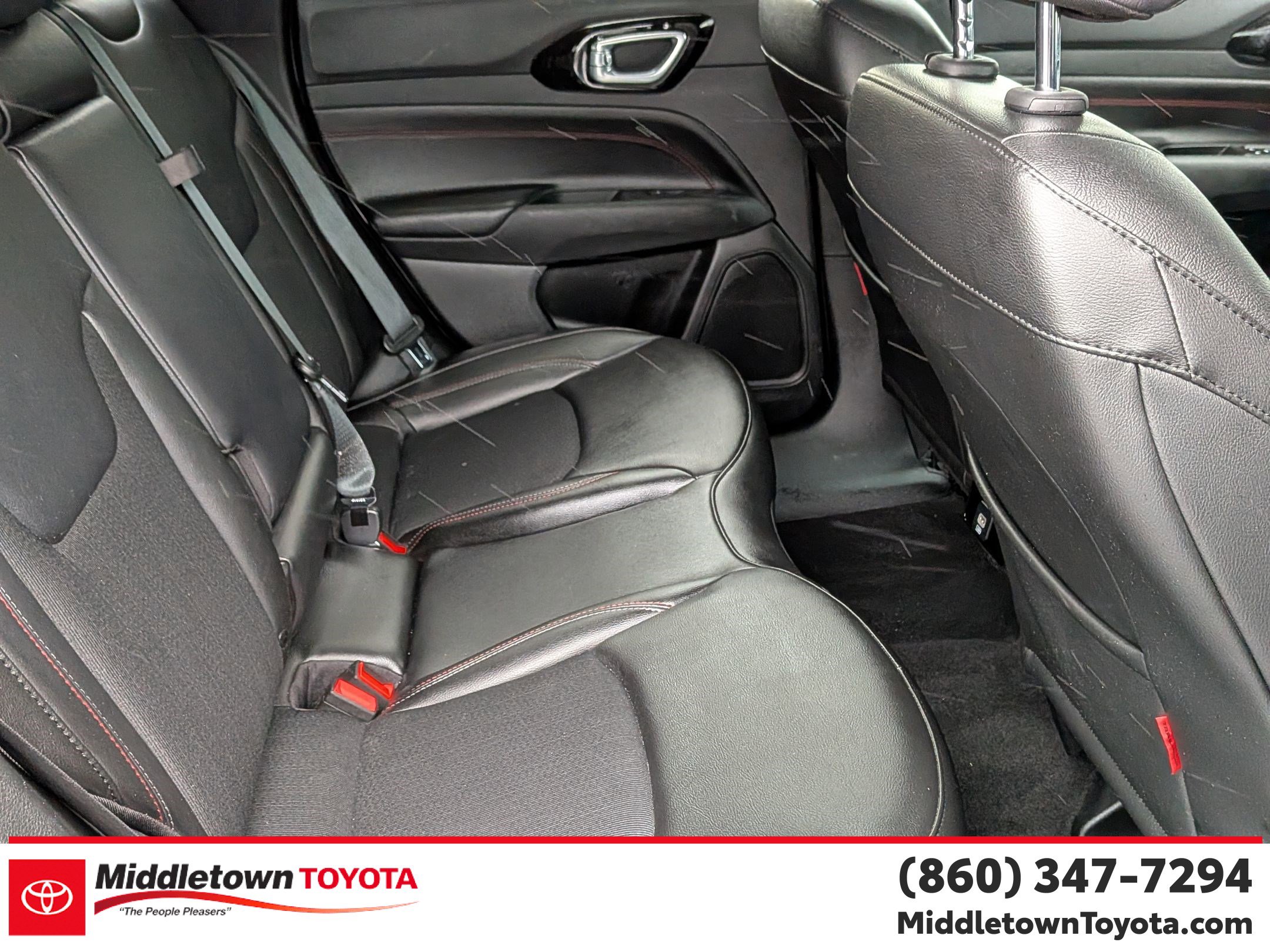Used 2022 Jeep Compass Trailhawk AWD/4WD image 33