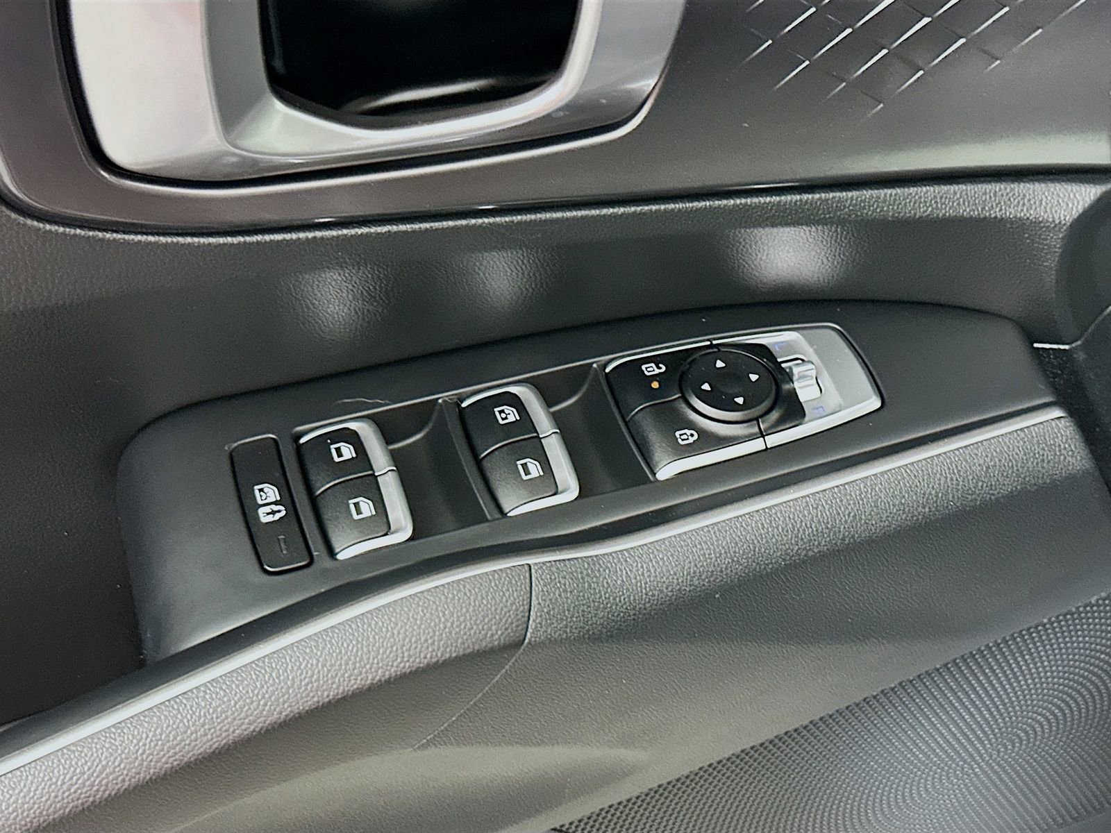 Used 2024 Kia Sorento S image 19