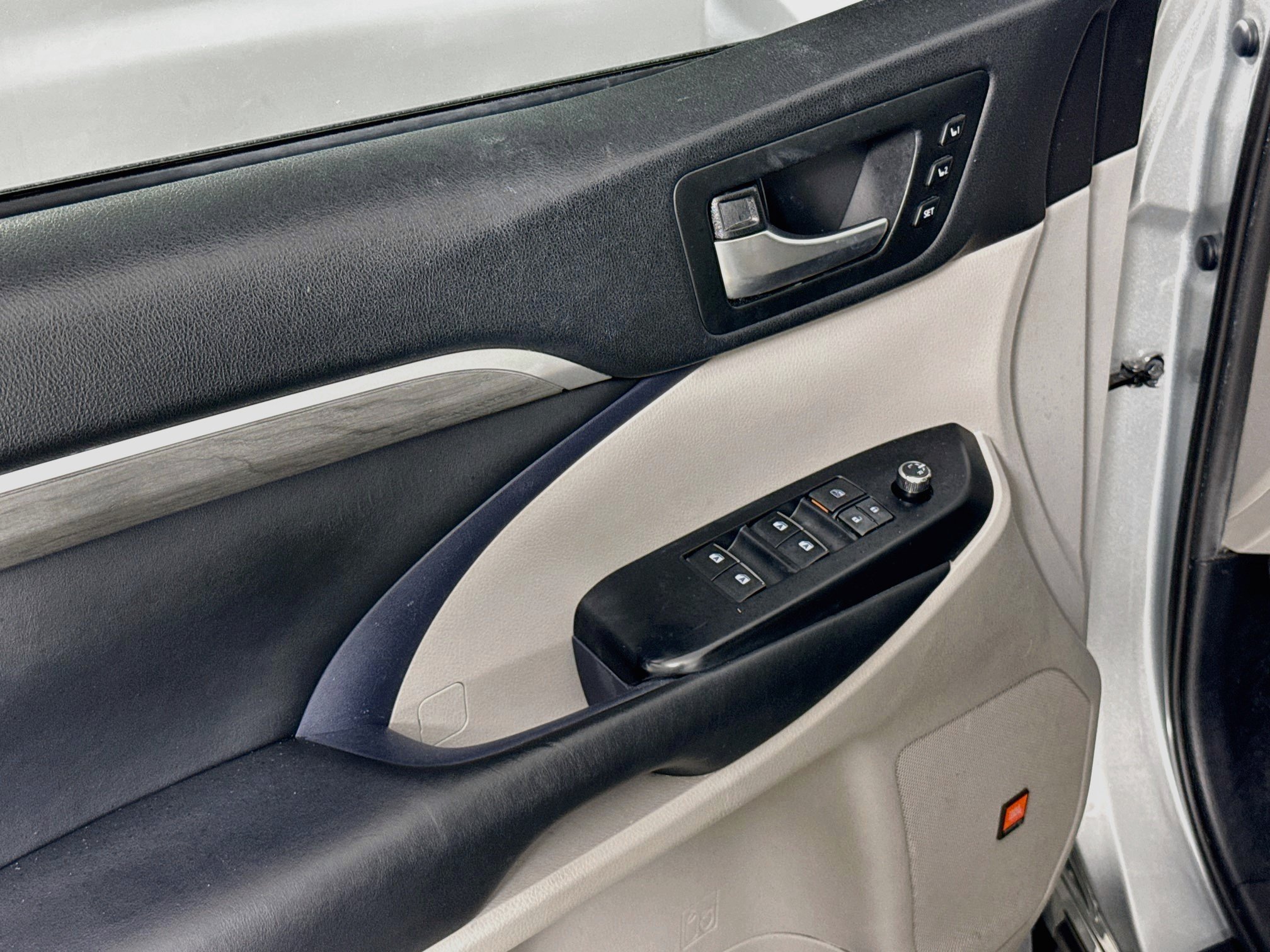 Used 2019 Toyota Highlander Limited Platinum AWD/4WD image 20