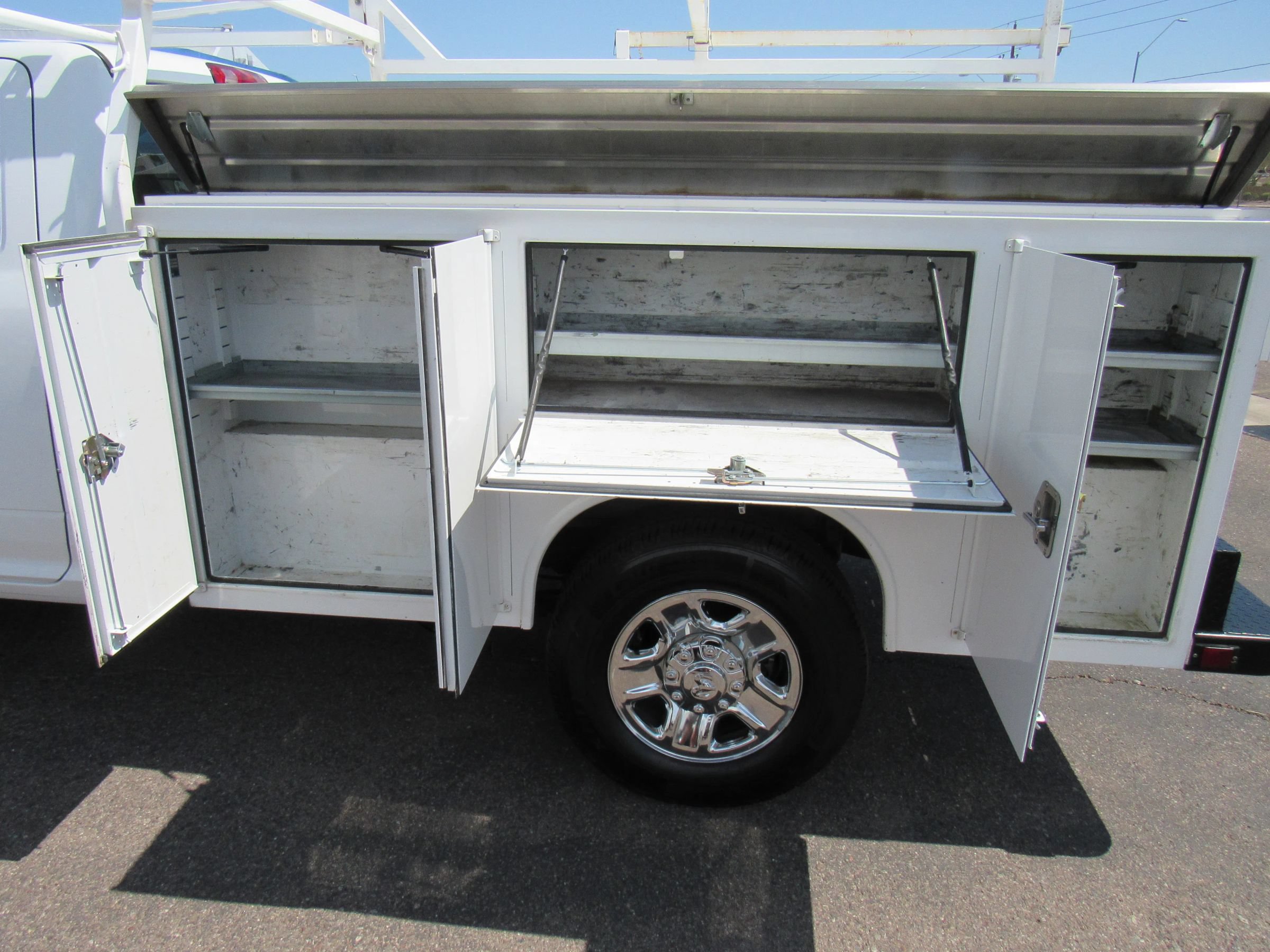 Used 2020 RAM 2500 Tradesman w/ Chrome Appearance Group RWD image 14