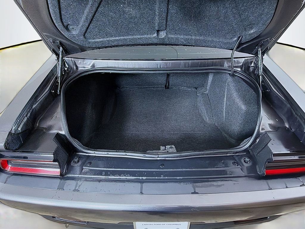 Used 2020 Dodge Challenger SXT image 10