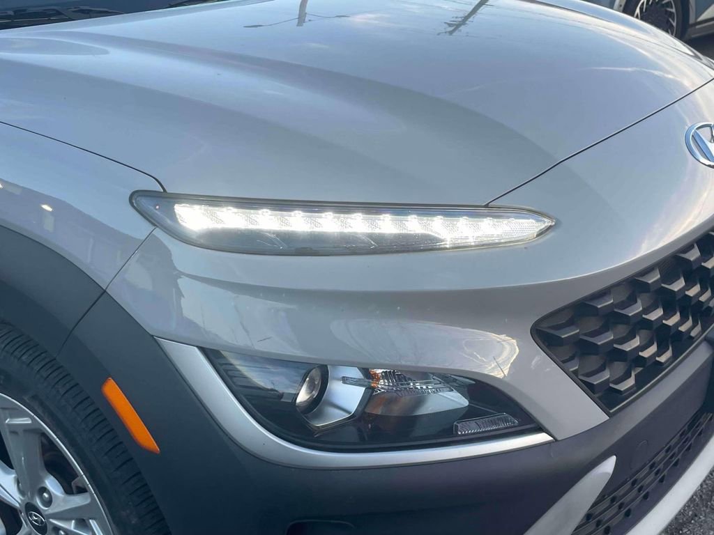 Used 2022 Hyundai Kona SEL image 10