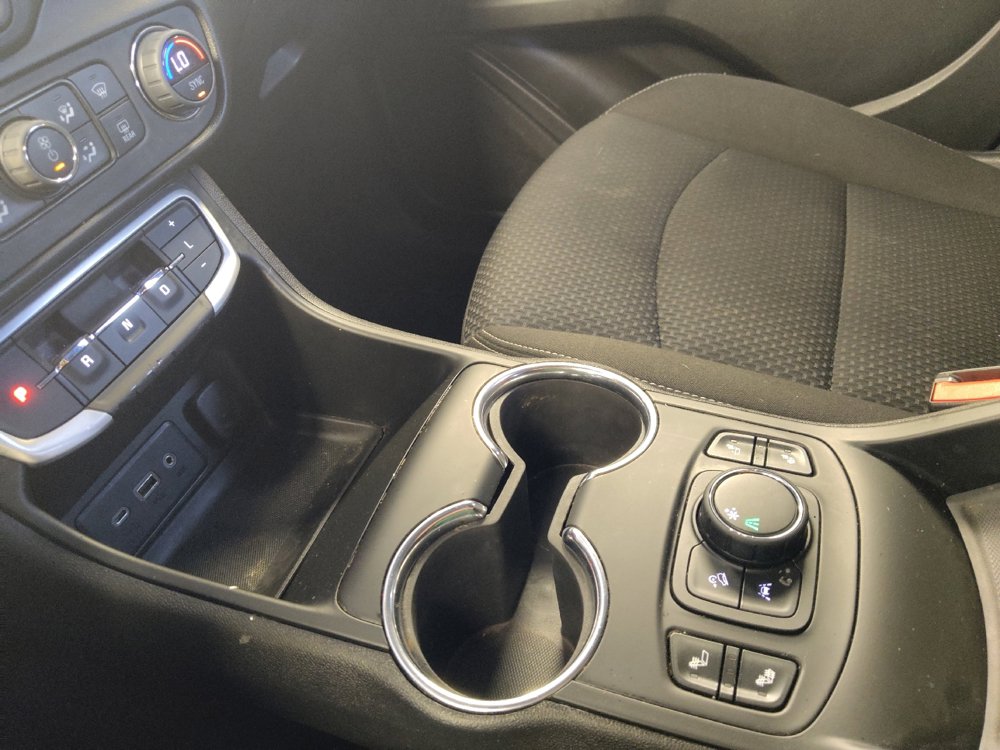 Used 2023 GMC Terrain SLE w/ Driver Convenience Package FWD image 26