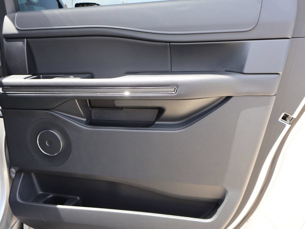Used 2022 Ford Expedition Max XLT AWD/4WD image 12