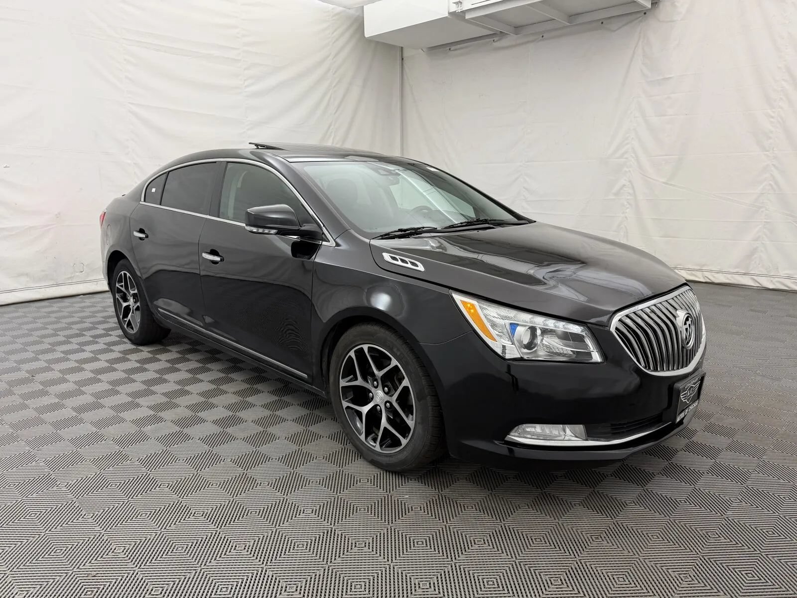 Used 2016 Buick LaCrosse Sport Touring w/ Experience Buick Package FWD image 4