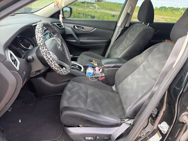 Used 2015 Nissan Rogue SV w/ SV Moonroof Package FWD image 9