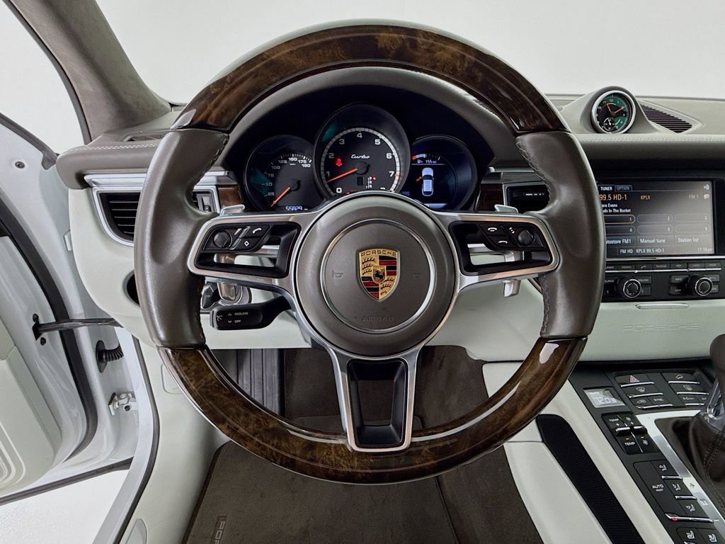 Certified 2016 Porsche Macan Turbo image 15