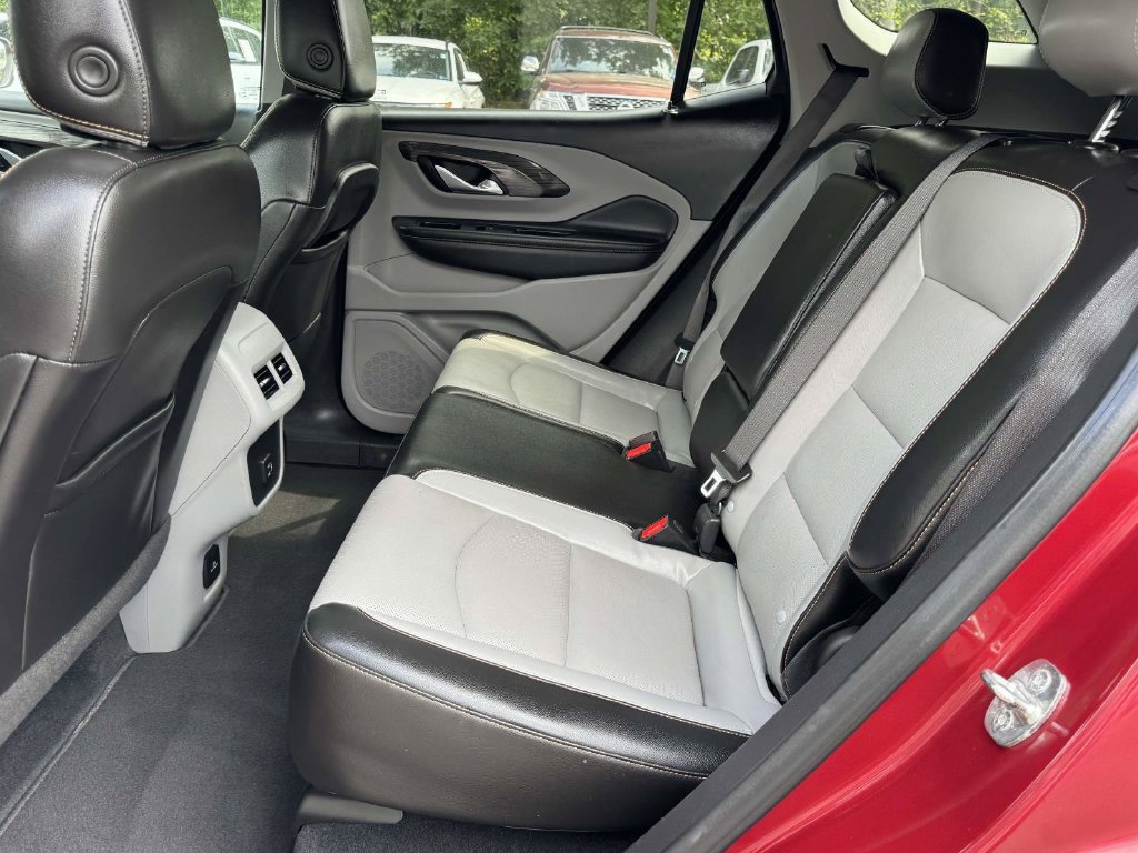 Used 2021 GMC Terrain SLT w/ Infotainment Package II FWD image 18