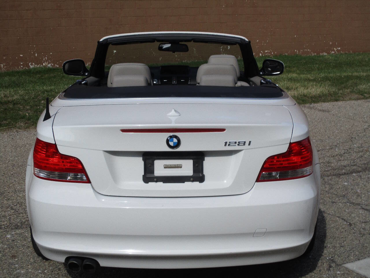 Used 2011 BMW 128i 128i 2dr Convertible image 10