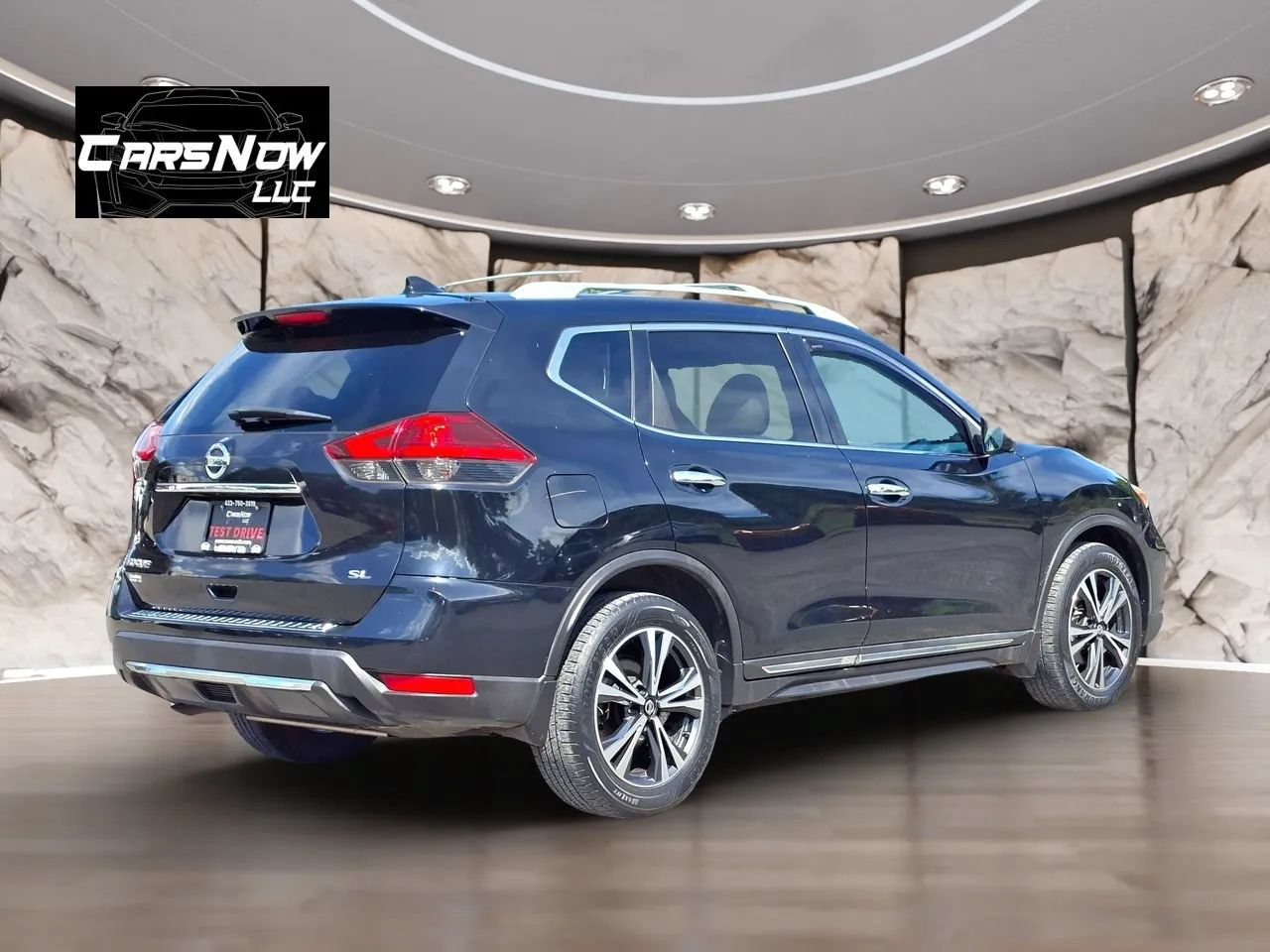 Used 2017 Nissan Rogue SL w/ SL Premium Package FWD image 6