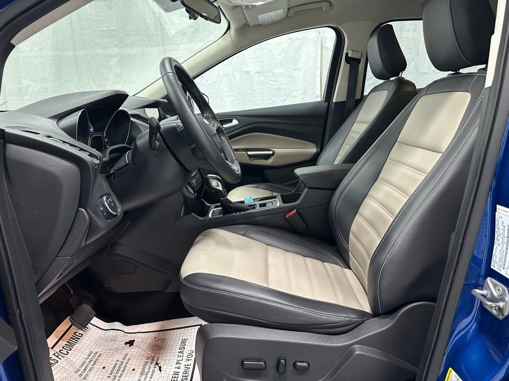 Used 2019 Ford Escape SEL image 14