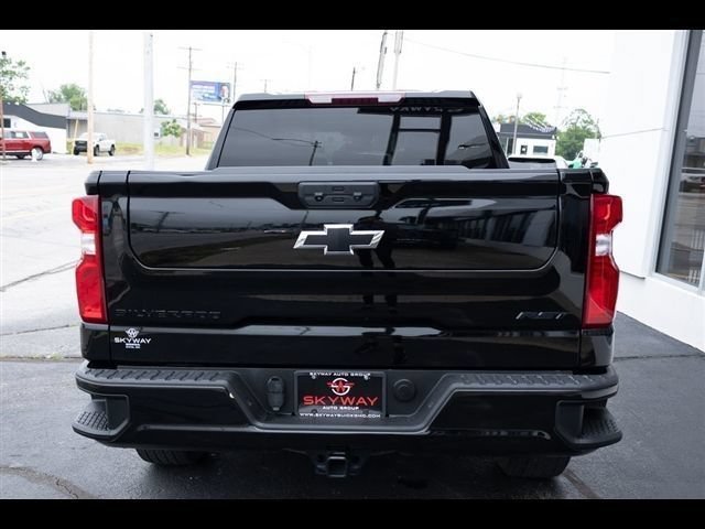 Used 2024 Chevrolet Silverado 1500 RST w/ LPO, Dark Essentials Package RWD image 5