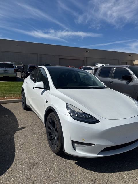 Used 2022 Tesla Model Y Long Range image 2