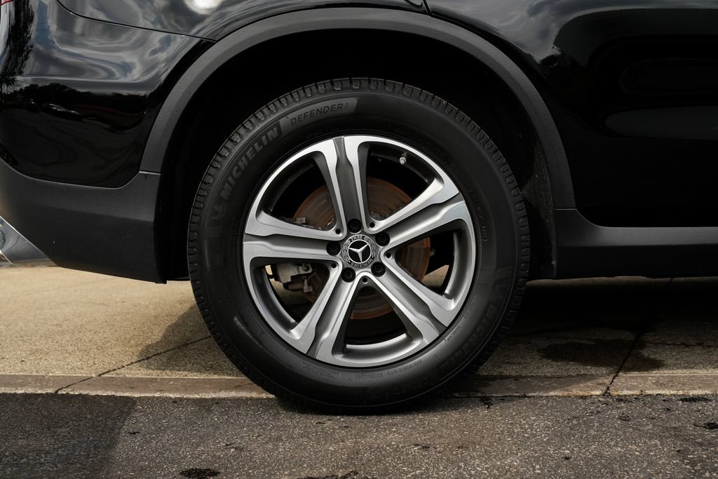 Used 2018 Mercedes-Benz GLC 300 4MATIC image 36