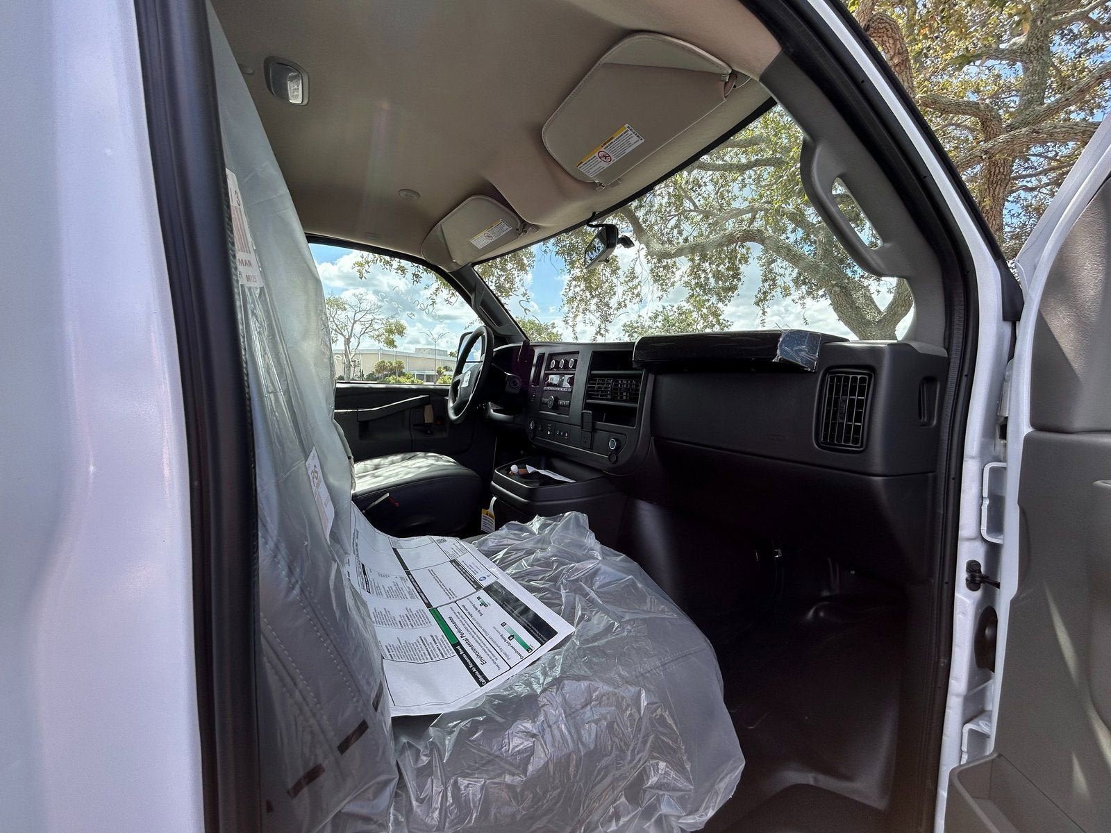 New 2025 GMC Savana 2500 w/ Driver Convenience Package RWD image 11