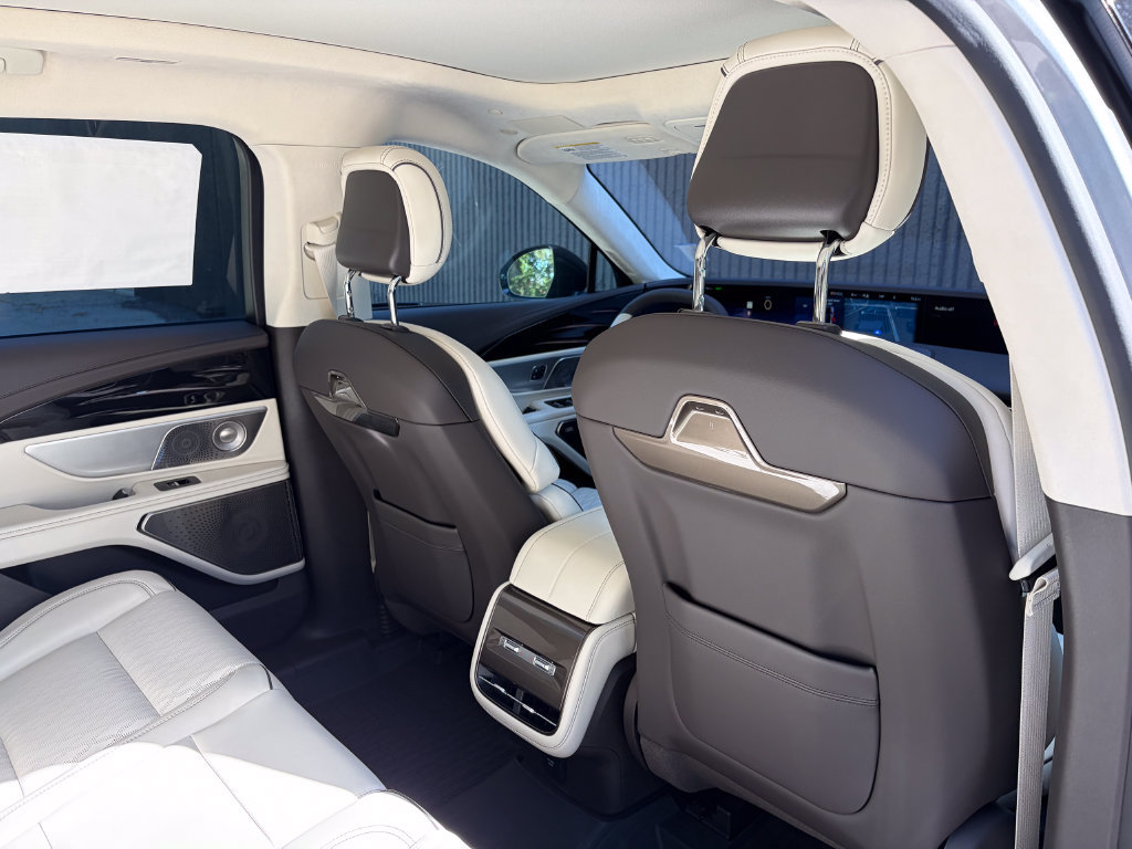 New 2026 Lincoln Nautilus Black Label AWD/4WD image 30