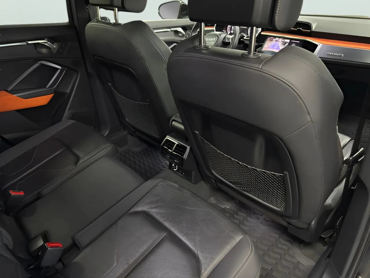 Used 2020 Audi Q3 2.0T Premium Plus w/ Premium Plus Package AWD/4WD image 17