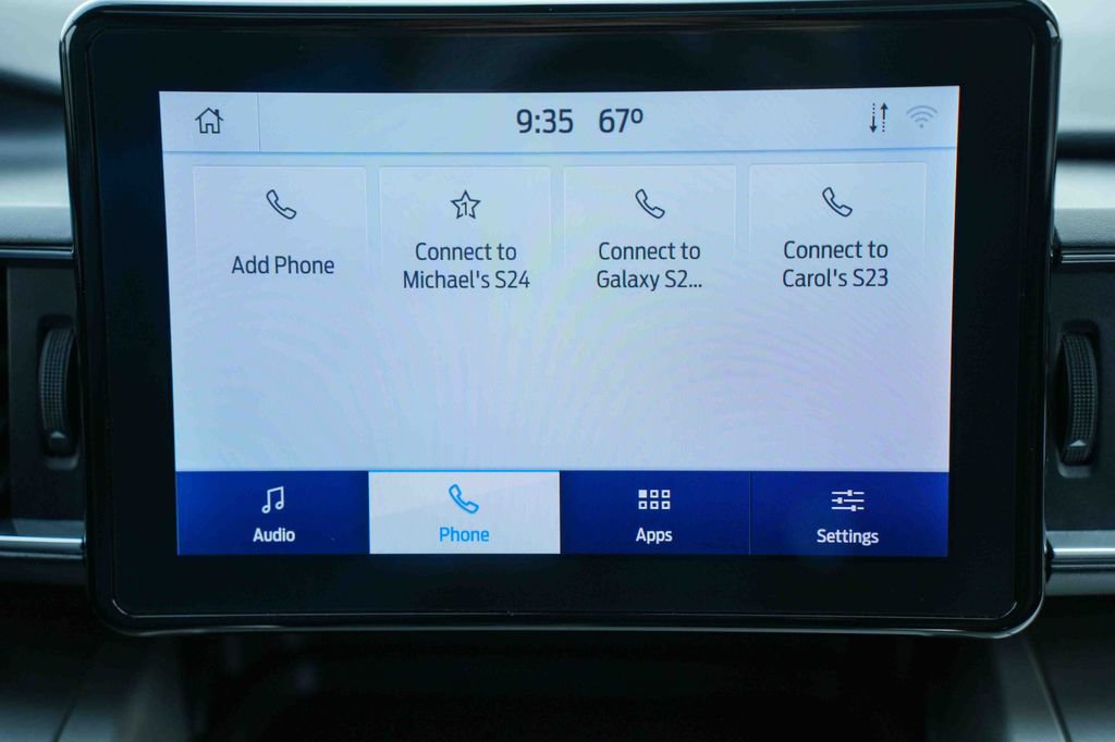 Used 2022 Ford Explorer XLT w/ Equipment Group 202A AWD/4WD image 38