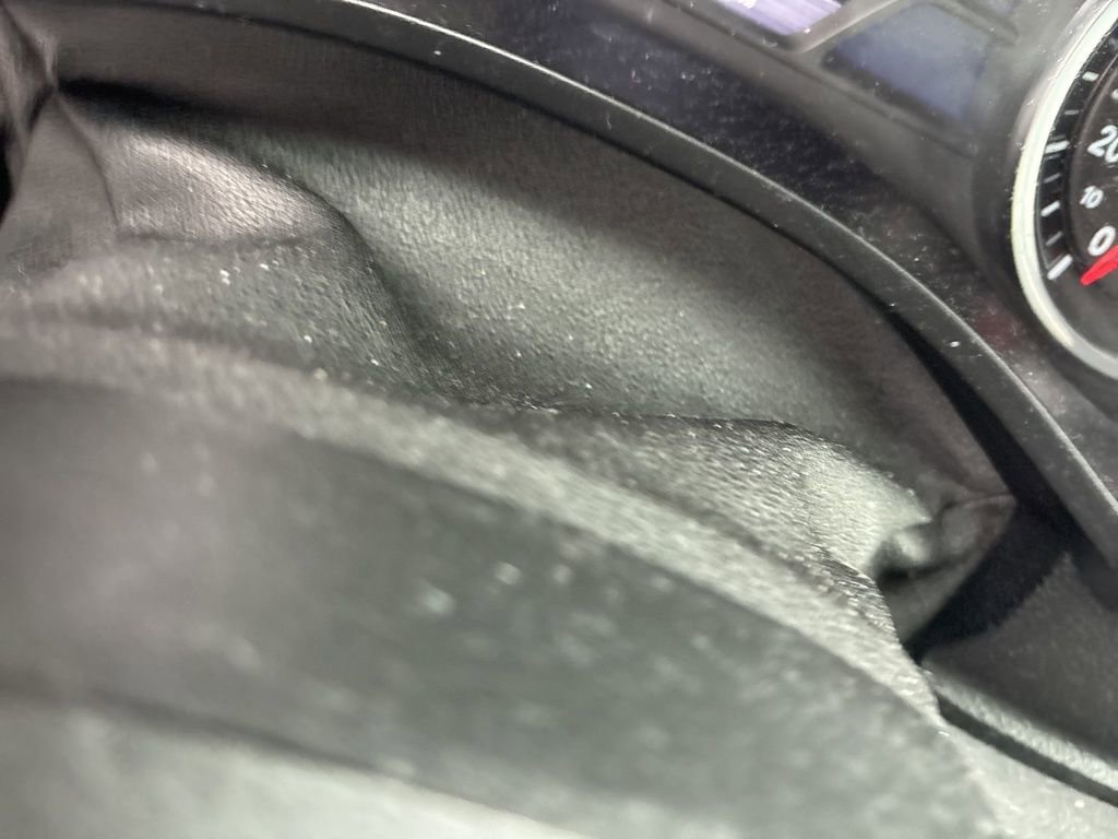 Certified 2019 RAM 1500 Laramie image 2