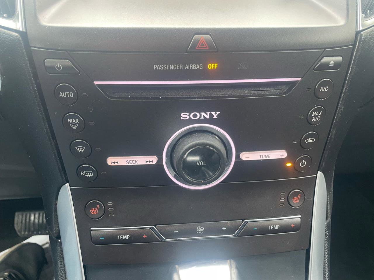 Used 2015 Ford Edge Titanium image 14